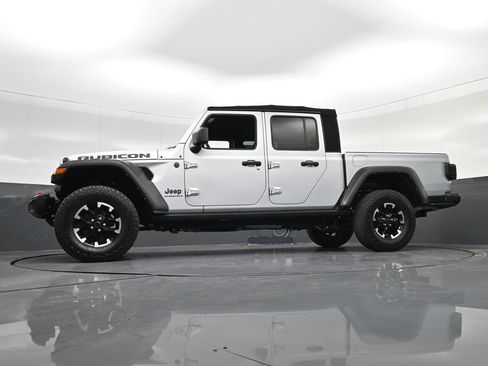 Used 2024 Jeep Gladiator Rubicon w/ Safety Group AWD/4WD image 26