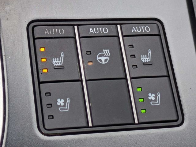 Used 2023 Lexus UX 250h FWD w/ Accessory Package (Z2) image 26