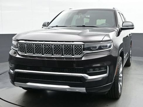 Used 2023 Jeep Grand Wagoneer Series II AWD/4WD image 3