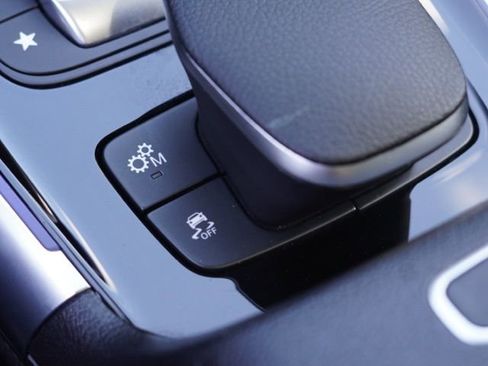 Used 2022 Mercedes-Benz GLA 35 AMG 4MATIC image 40