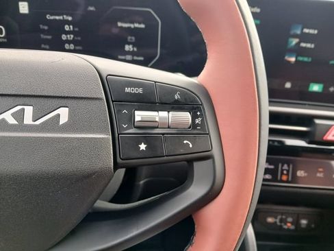 New 2026 Kia Sportage SX FWD image 32