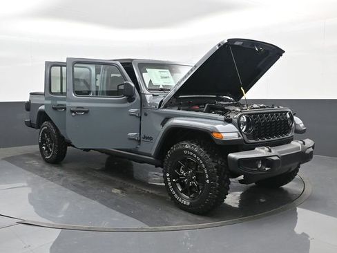 Used 2024 Jeep Gladiator Sport image 43