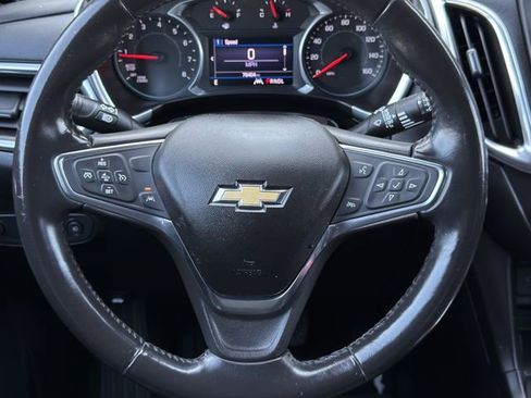 Used 2020 Chevrolet Equinox LT FWD image 12