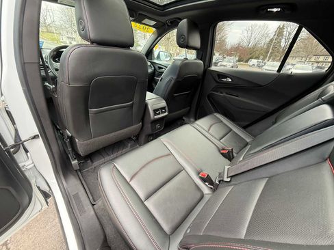 Used 2022 Chevrolet Equinox RS w/ RS Leather Package image 23