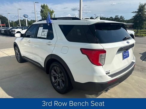 Certified 2024 Ford Explorer XLT w/ Equipment Group 202A RWD image 4
