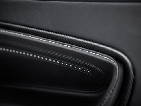 Used 2023 Aston Martin DB11 Coupe image 27