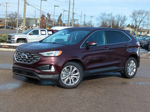 Used 2023 Ford Edge Titanium image 1