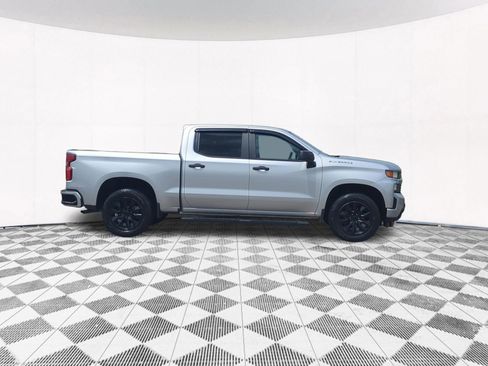 Used 2019 Chevrolet Silverado 1500 Custom w/ Custom Value Package AWD/4WD image 7