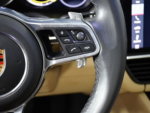 Used 2019 Porsche Cayenne image 13