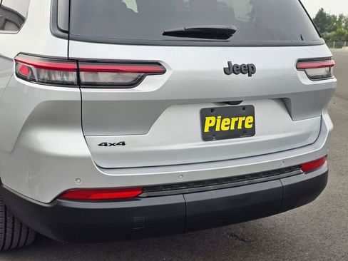 New 2025 Jeep Grand Cherokee L Altitude image 7