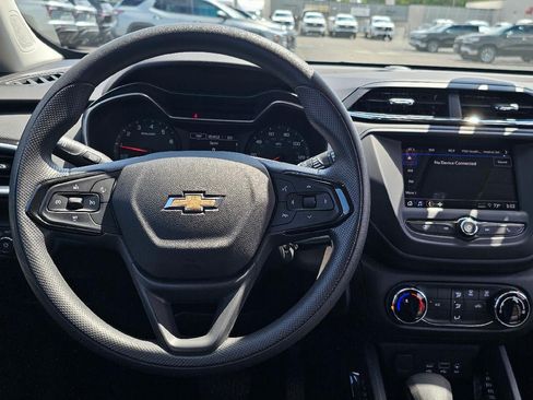 Used 2023 Chevrolet TrailBlazer LS FWD image 13