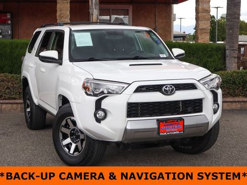 Used 2019 Toyota 4Runner TRD Off-Road AWD/4WD image 2