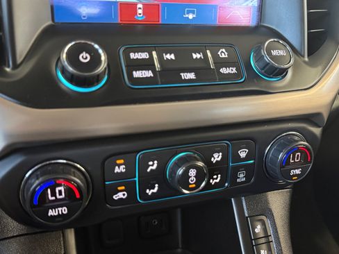 Used 2019 GMC Acadia Denali w/ Technology Package FWD image 21