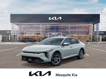New 2025 Kia K4 LXS