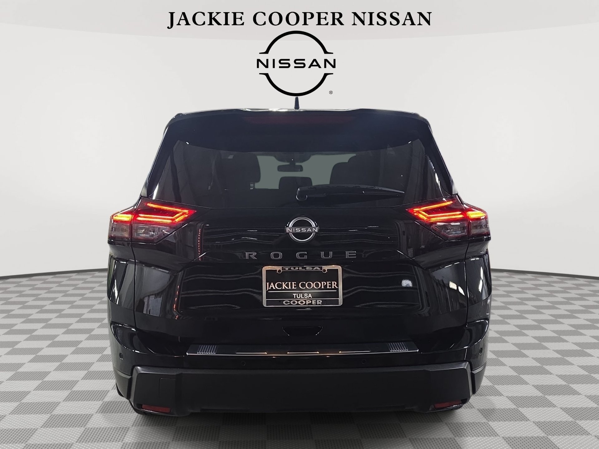Certified 2026 Nissan Rogue SV FWD image 6