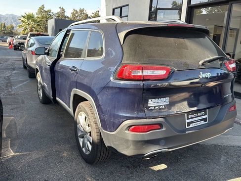 Used 2016 Jeep Cherokee Limited AWD/4WD image 3