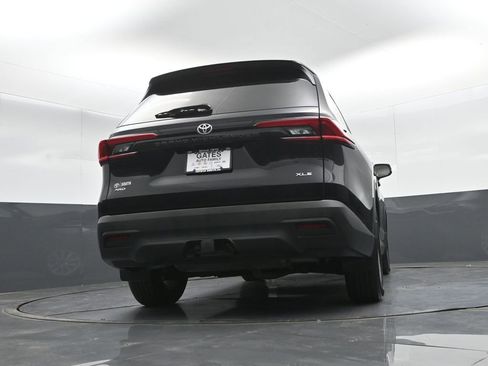 Used 2024 Toyota Grand Highlander AWD image 38