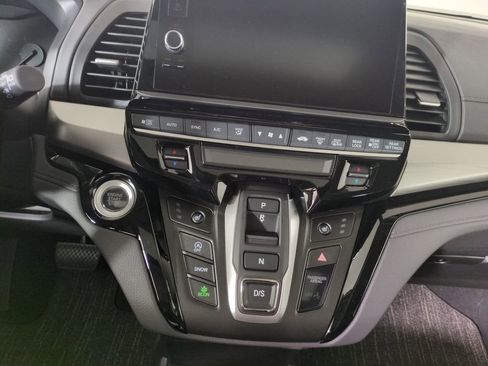 New 2026 Honda Odyssey Touring image 24