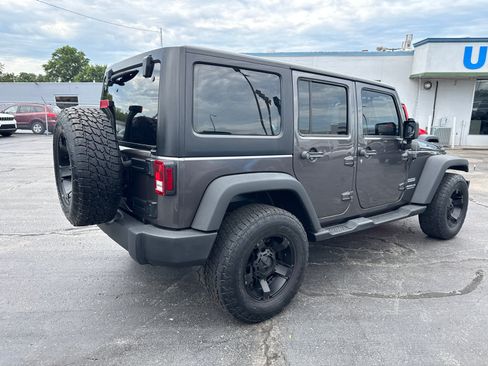 Used 2014 Jeep Wrangler Unlimited Sport w/ Connectivity Group AWD/4WD image 5