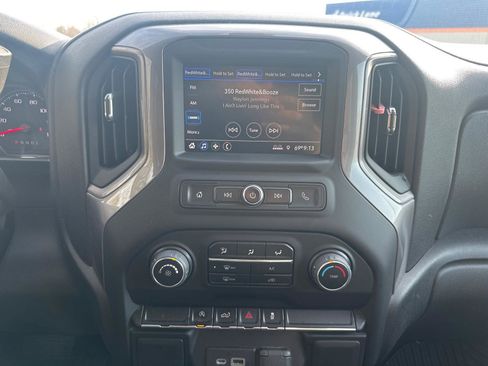 Used 2022 Chevrolet Silverado 1500 Custom AWD/4WD image 15