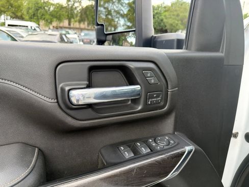 Used 2022 Chevrolet Silverado 3500 LTZ AWD/4WD image 22