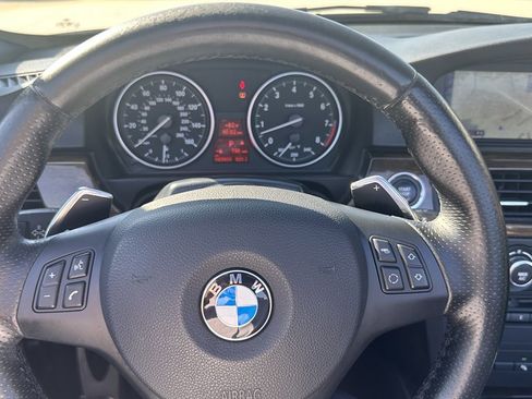 Used 2013 BMW 335i Convertible image 25