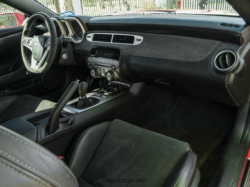 Used 2015 Chevrolet Camaro Z/28 image 35