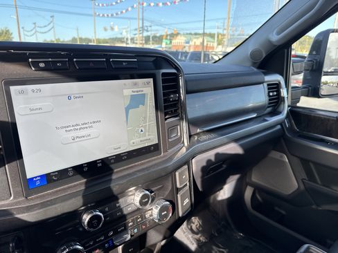 Used 2024 Ford F350 Lariat w/ Camper Package image 22