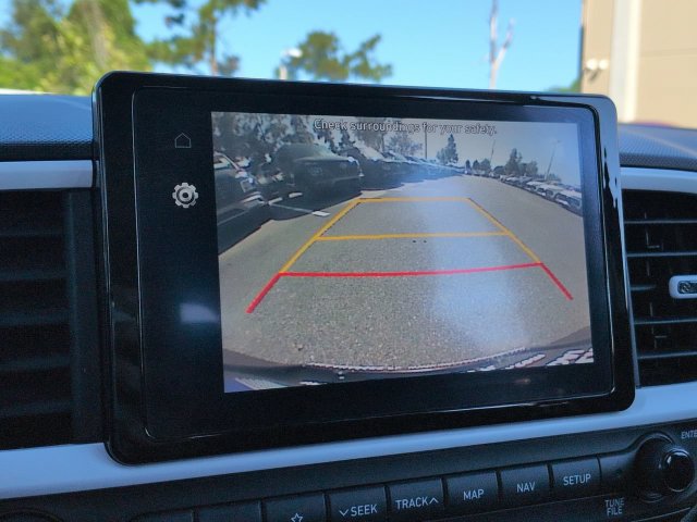 Used 2022 Hyundai Venue Limited FWD image 20