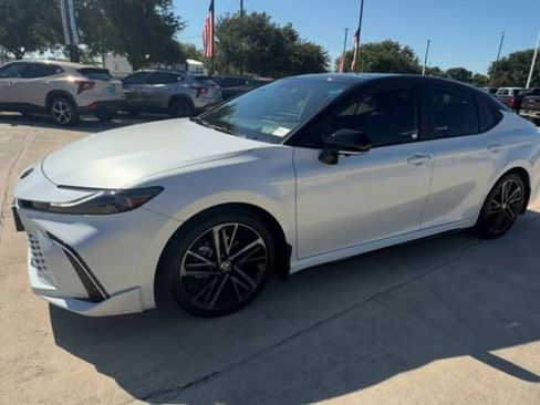 Used 2026 Toyota Camry XSE w/ Premium Plus Package FWD image 4