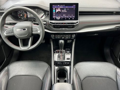 Used 2024 Jeep Compass Trailhawk image 15