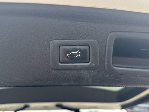 Used 2014 Subaru Forester 2.5i Limited image 24