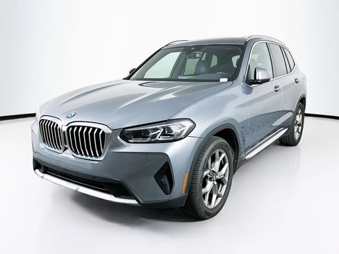 Used 2024 BMW X3 sDrive30i image 3
