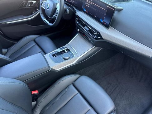 Used 2025 BMW 330i Sedan image 32