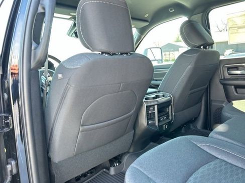 New 2026 RAM 2500 Big Horn AWD/4WD image 18