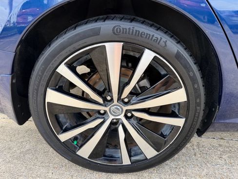 Used 2019 Nissan Altima 2.5 SR FWD image 10
