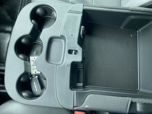 Used 2024 RAM 3500 Tradesman w/ Chrome Appearance Group image 19