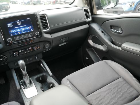 Certified 2023 Nissan Frontier SV w/ SV Convenience Package AWD/4WD image 11