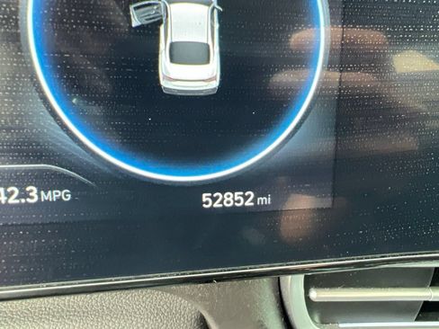 Used 2024 Hyundai Elantra SEL FWD image 17