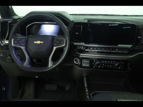 Used 2025 Chevrolet Silverado 3500 High Country w/ Technology Package AWD/4WD image 18