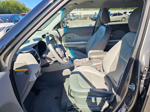 Used 2016 Kia Soul EV + w/ Paint Protection Film Package FWD image 20