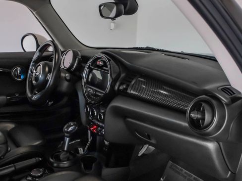 Used 2019 MINI Cooper S image 12