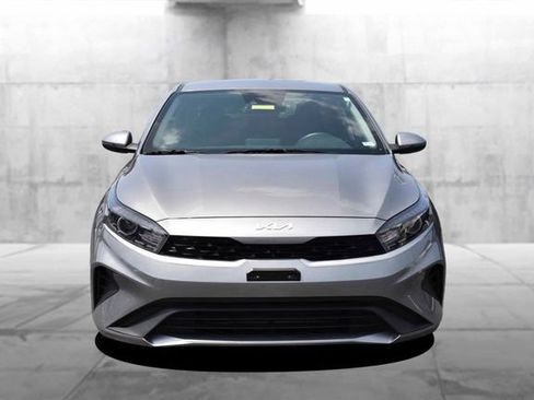 Used 2024 Kia Forte LXS w/ LXS Technology Package FWD image 4