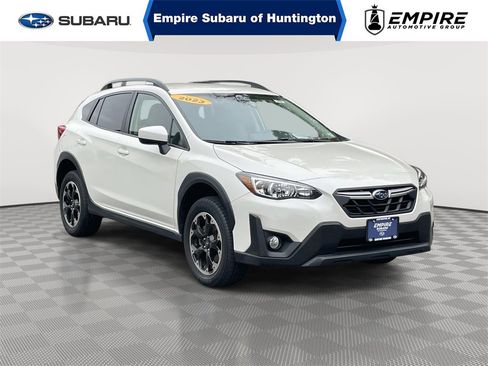 Used 2023 Subaru Crosstrek 2.0i Premium image 1