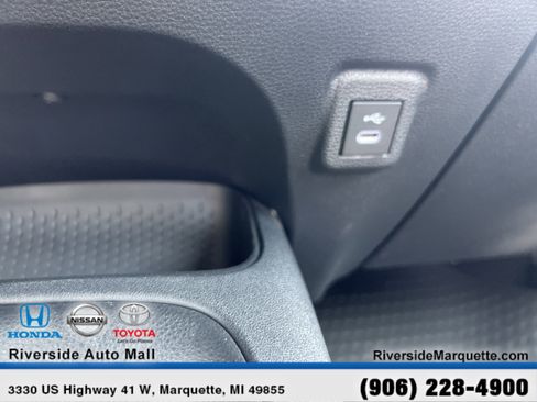 Used 2023 Toyota Corolla SE image 18