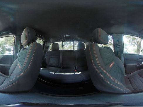 Used 2026 Nissan Frontier PRO-4X AWD/4WD image 42