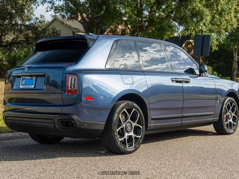 Used 2023 Rolls-Royce Cullinan Black Badge w/ Leather Finishing Pack image 8