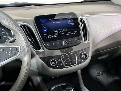 Used 2020 Chevrolet Malibu LT FWD image 5