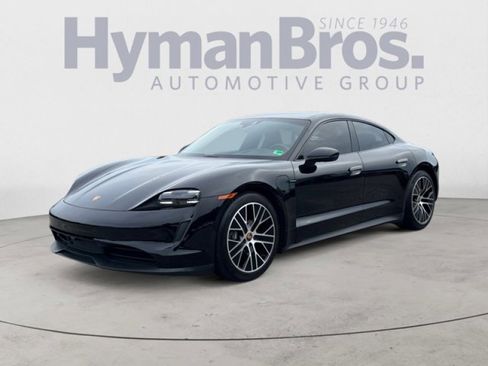 Used 2022 Porsche Taycan image 7