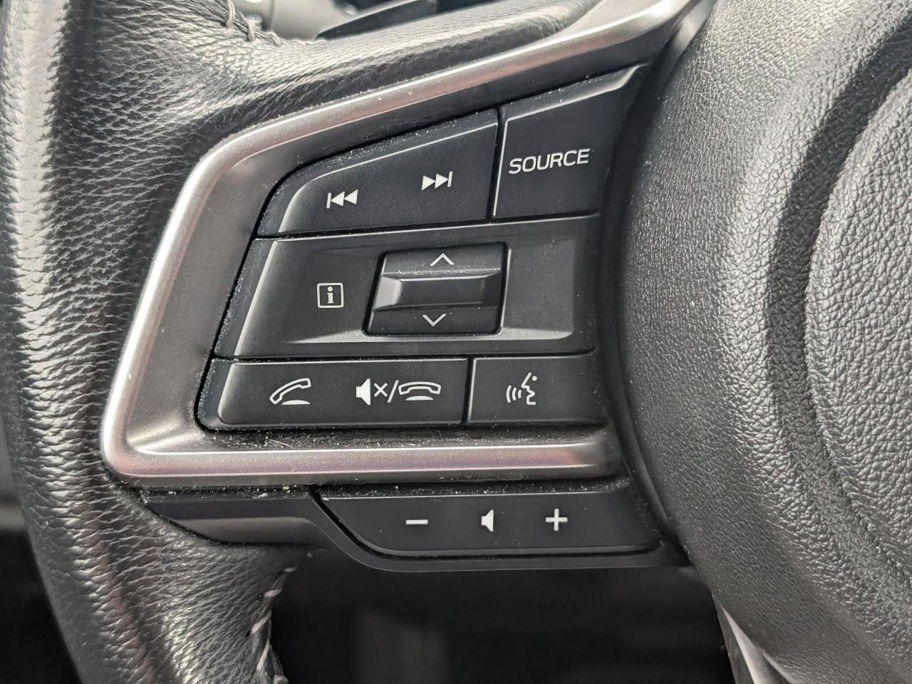 Used 2023 Subaru Outback Premium AWD/4WD image 11